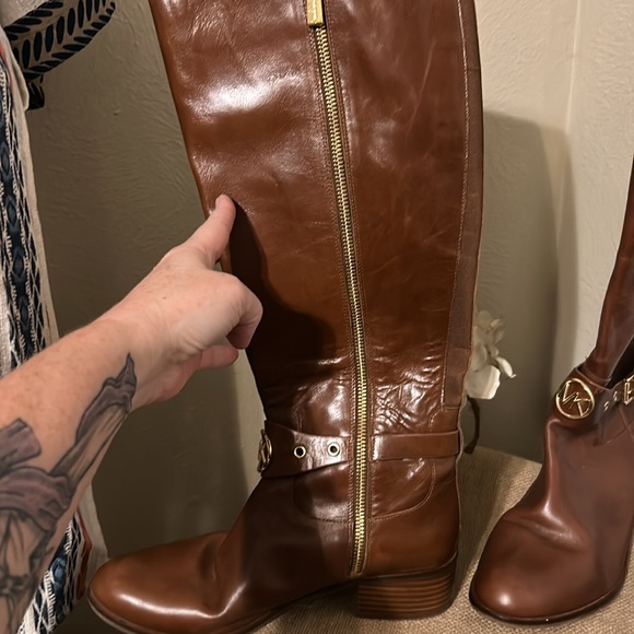 Michael Kors tall zip up boots, beautiful dark brown, only wore twice - Picture 4 of 5